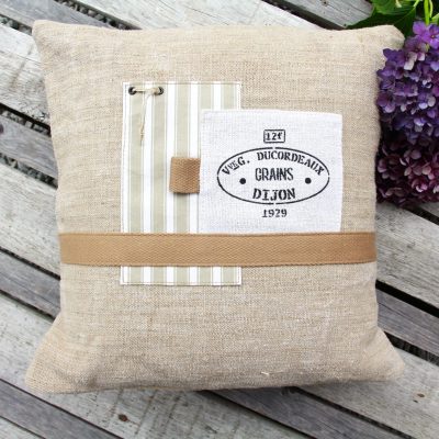 Coussin en chanvre ancien