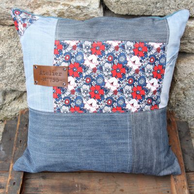 Coussin vintage en jeans