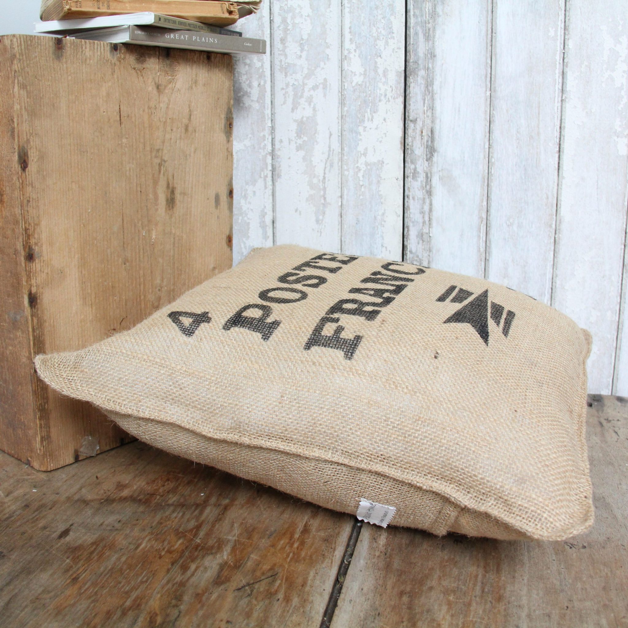 Coussin 40 x 40 cm La Poste en toile de jute – Image 3