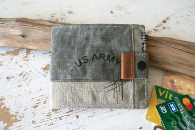 Porte-cartes homme en toile militaire recyclée