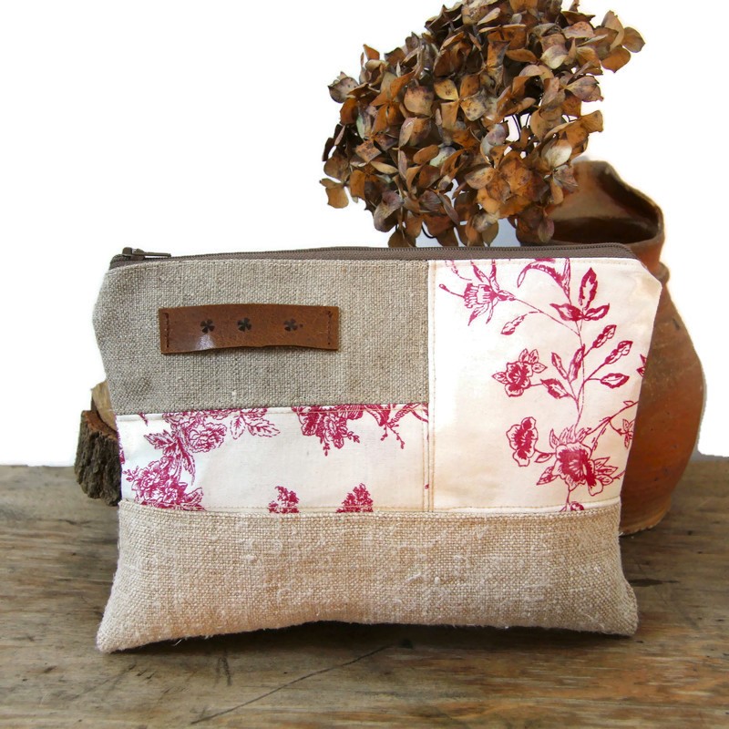 Pochette femme en tissus anciens