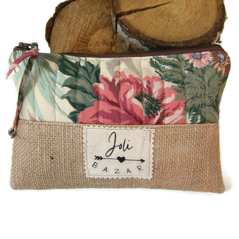 Accessoire femme en toiles anciennes