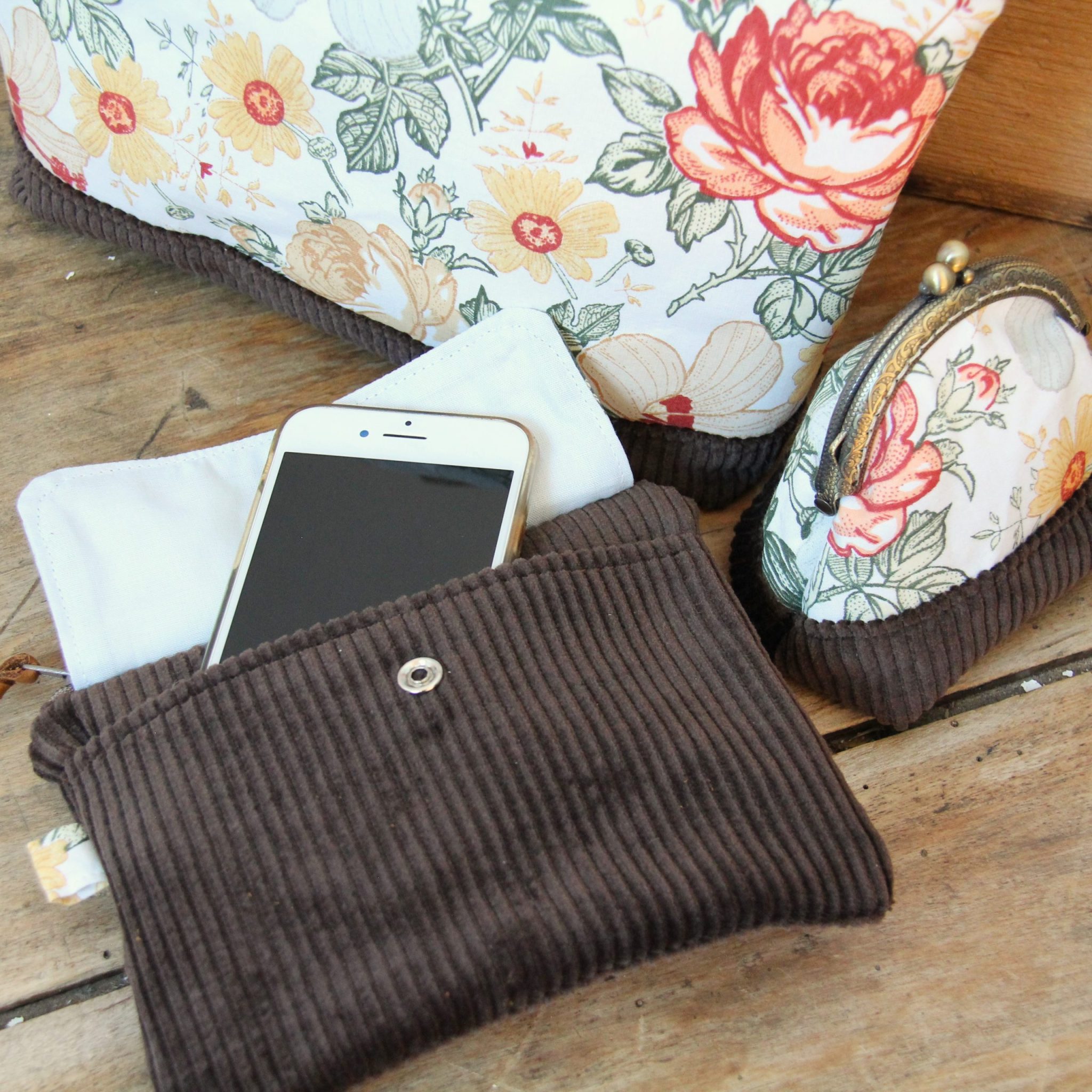 Porte-monnaie, pochettes femme vintages- Création artisanale – Image 3