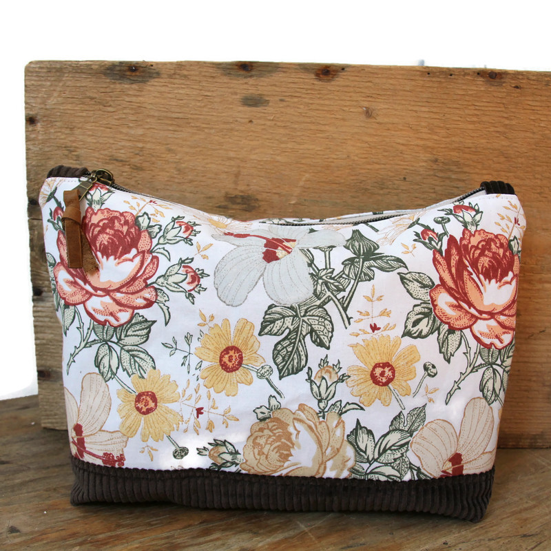 Pochette femme tissus recyclé fleuri vintage