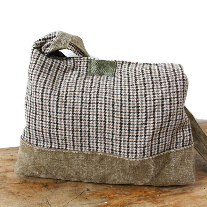 Totebag femme éco-responsable en laine et toile militaire – Image 5