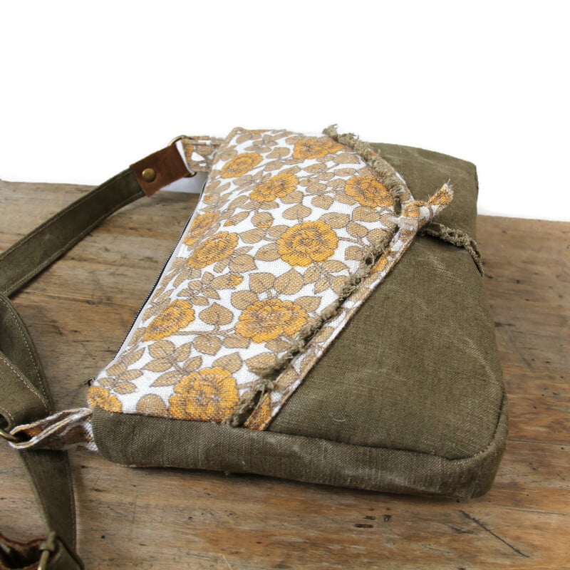 Sacoches bandoulières upcyclées en lin et jacquard – Image 8