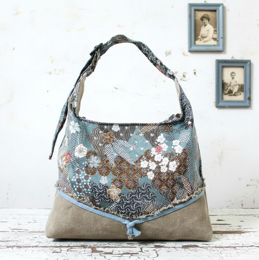 Sac en bandoulière tissu fleuri vintage recyclé