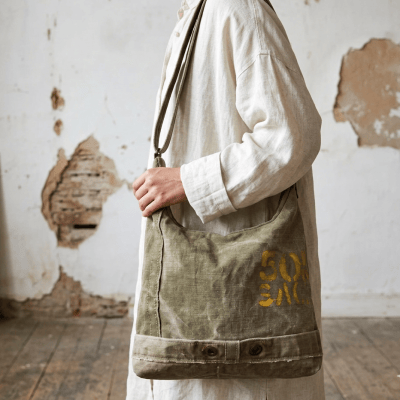 Sac en bandoulière femme en tissus anciens recyclés. Fabrication artisanale en France