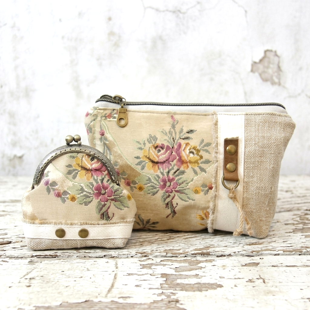 Accessoires pour femme , pochette et porte-monnaie en tissus vintage, fabriqué en France