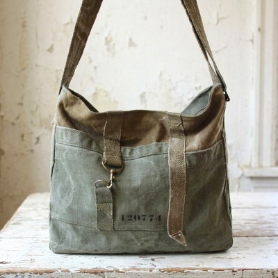 Ggrande besace pour homme à l'aspect souple en toile militaire