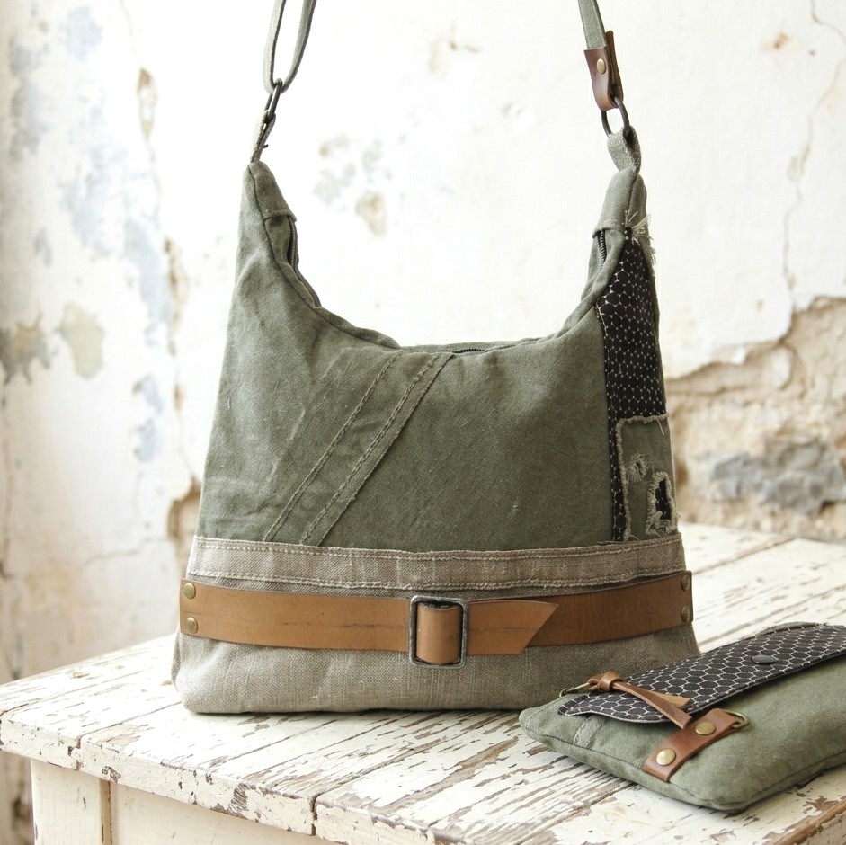 Sac en bandoulière pour femme en toile recyclées et cuir