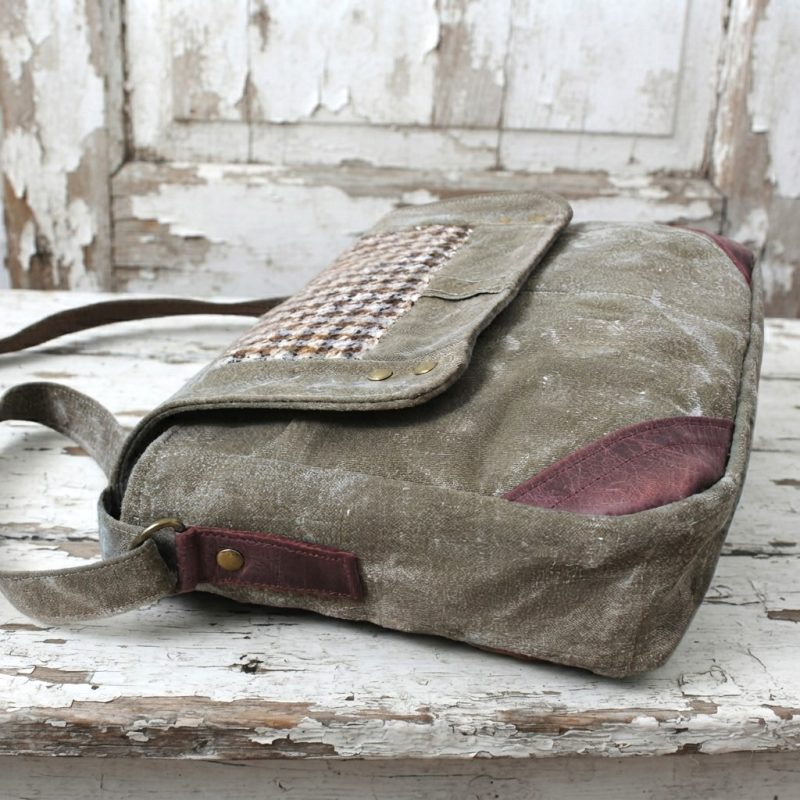 Besace femme en toile militaire et laine à chevrons marrons – Image 3